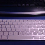 Apple Magic Keyboard üstten önden